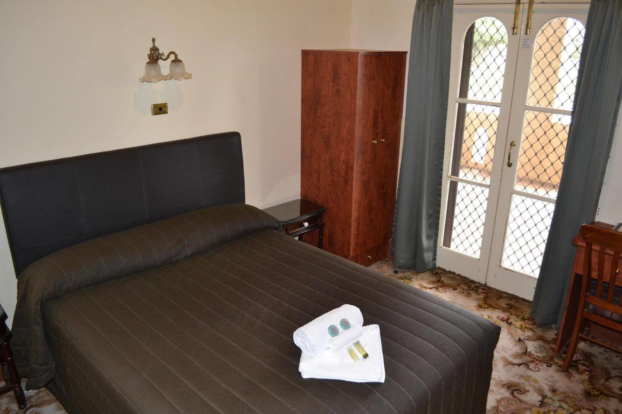 Hydro Hotel Leeton Εξωτερικό φωτογραφία